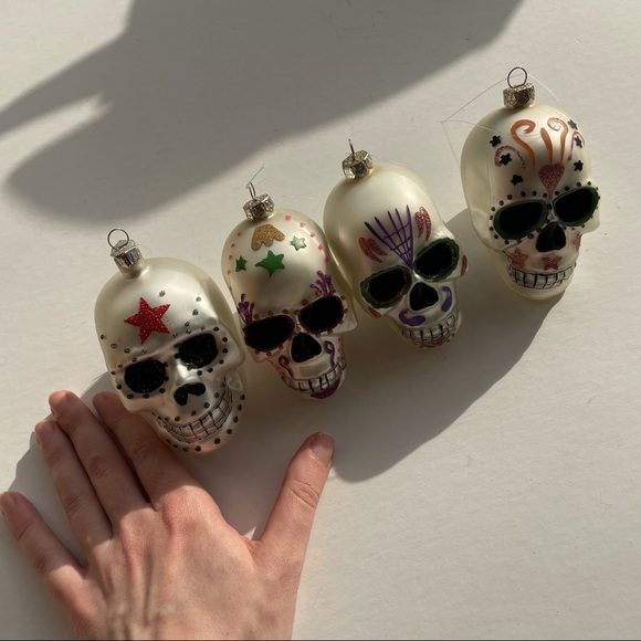 Halloween Day of the Dead Skull Ornaments (4) - Picture 2 of 16